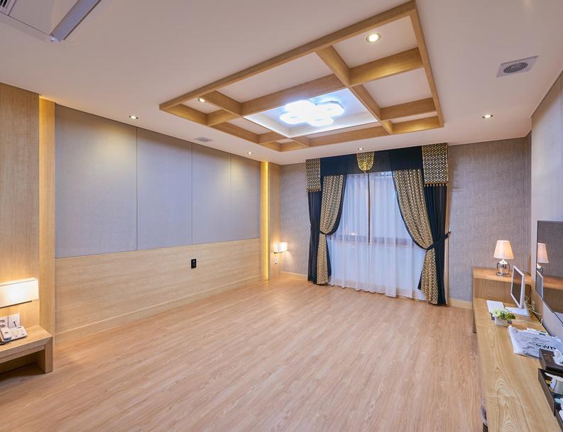 Shell Stone Yeosu Business Hotel Extérieur photo