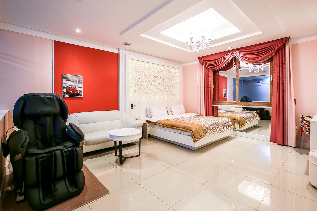 Shell Stone Yeosu Business Hotel Extérieur photo