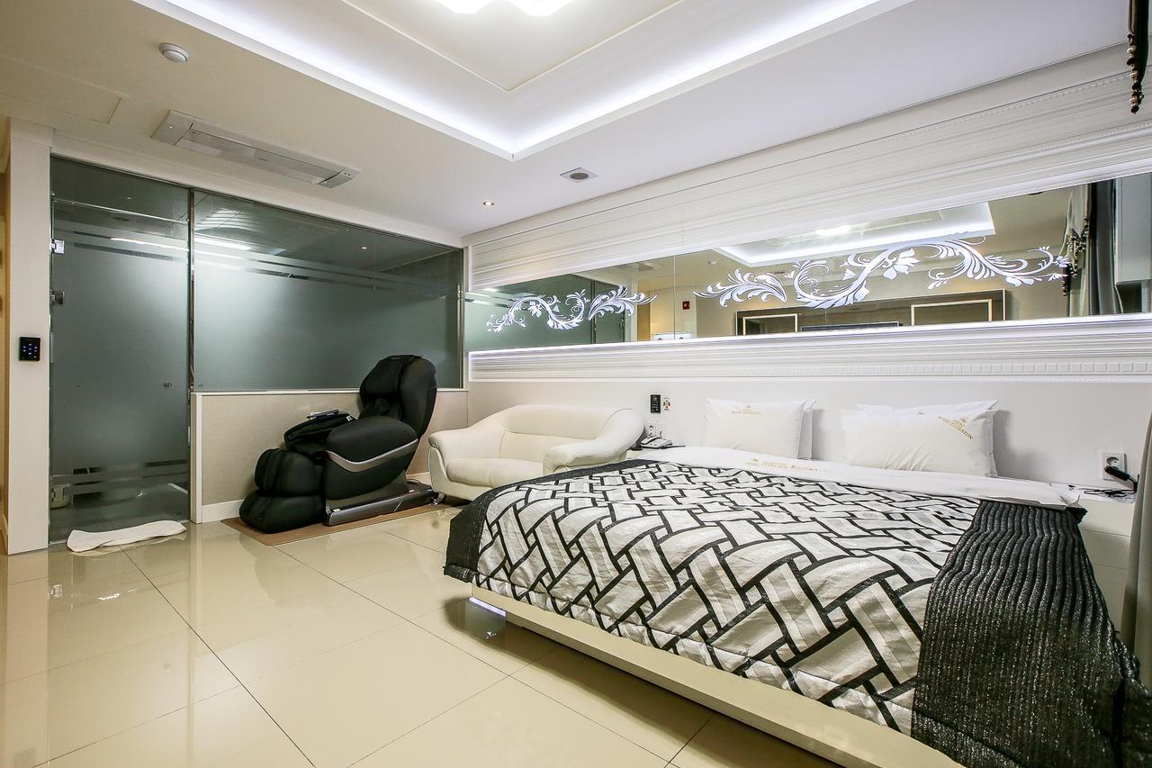 Shell Stone Yeosu Business Hotel Extérieur photo