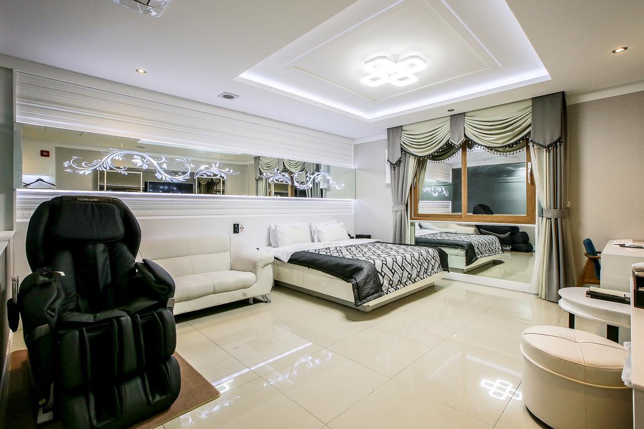 Shell Stone Yeosu Business Hotel Extérieur photo